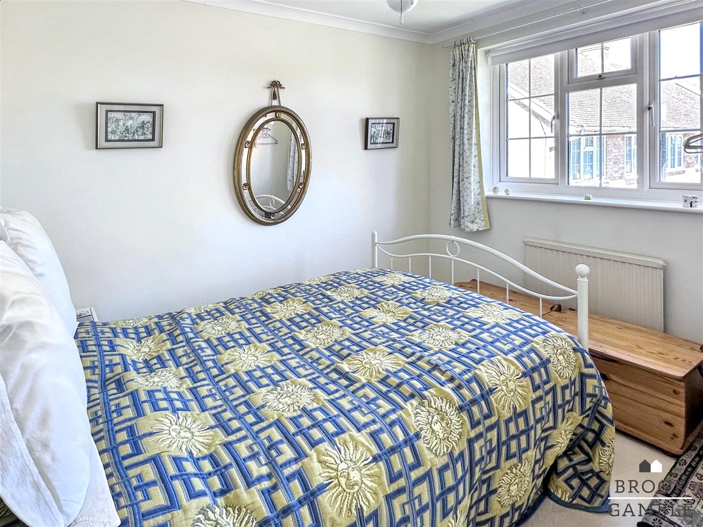 3 Bedroom House. Beechwood Crescent in Eastbourne, East Sussex 10